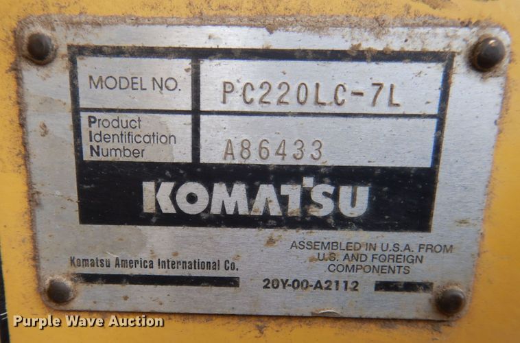 image for item IU9783 2004 Komatsu PC220LC-7L  excavator