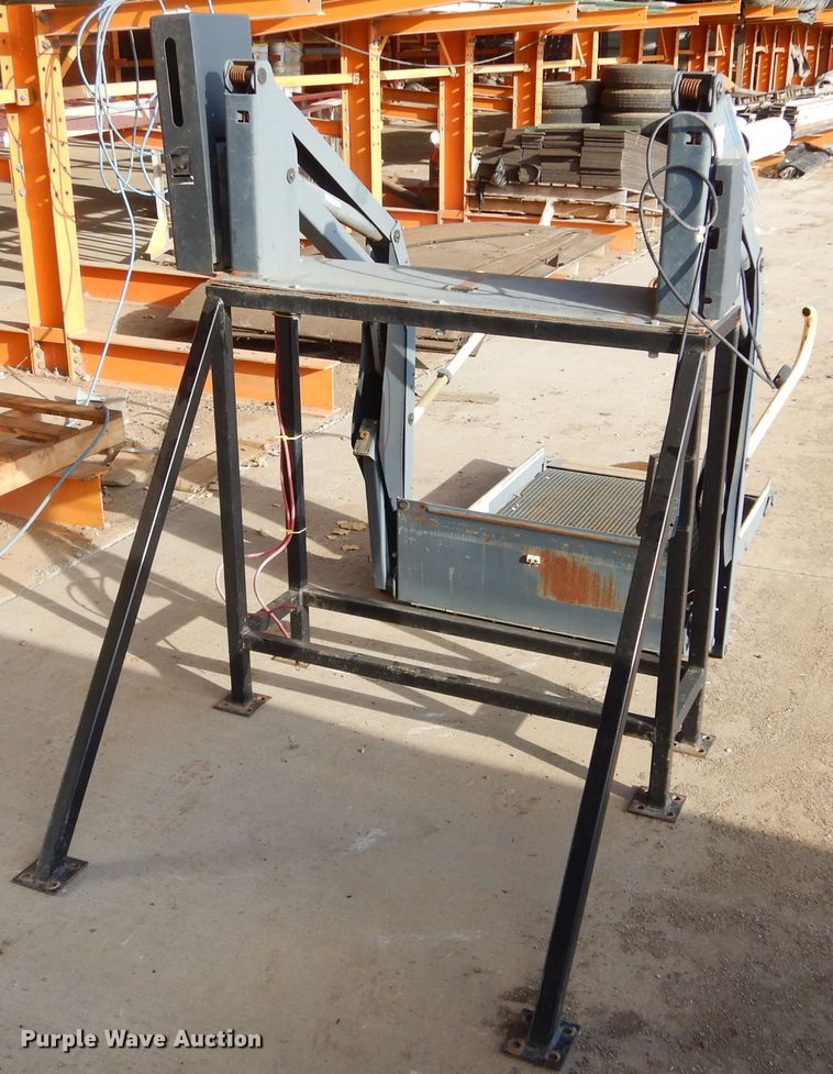 image for item KO9032 2003 Ricon S2005-S10001000  wheelchair lift