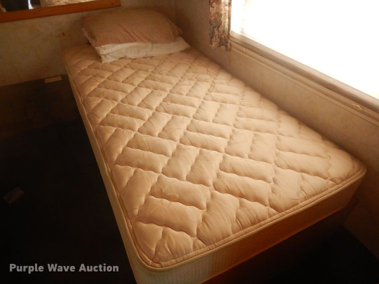 image for item KO9060 1999 Forest River Georgetown  RV