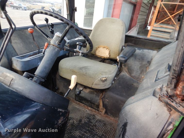 image for item KY9508 1974 John Deere 4230  tractor