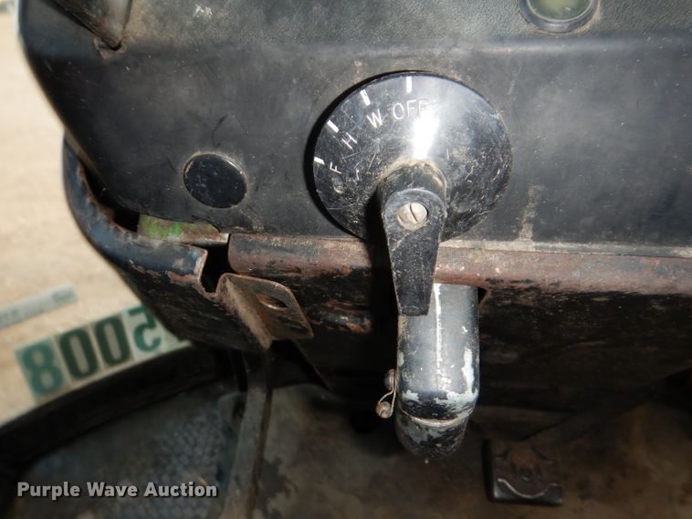 image for item KY9508 1974 John Deere 4230  tractor