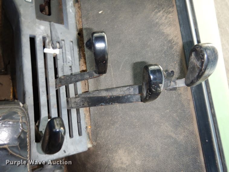 image for item KY9508 1974 John Deere 4230  tractor