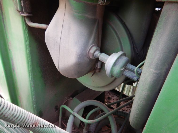 image for item KY9508 1974 John Deere 4230  tractor