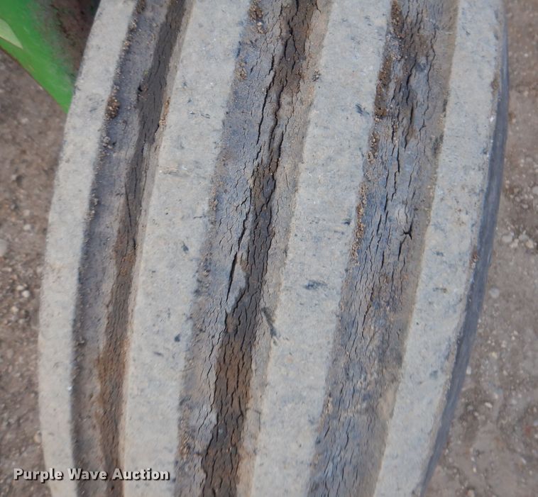 image for item KY9508 1974 John Deere 4230  tractor