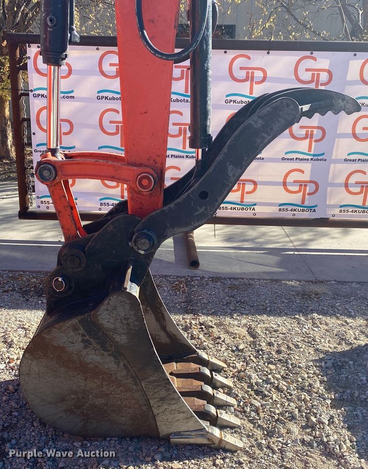 image for item DL6735 2018 Kubota KX057-4  mini excavator