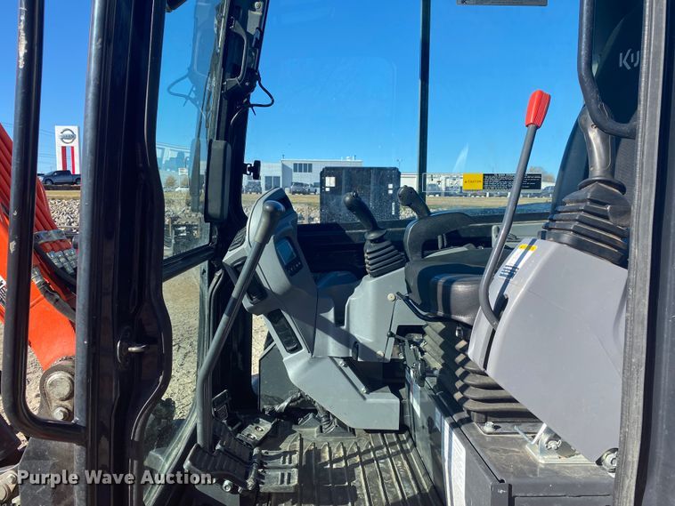 image for item DL6735 2018 Kubota KX057-4  mini excavator