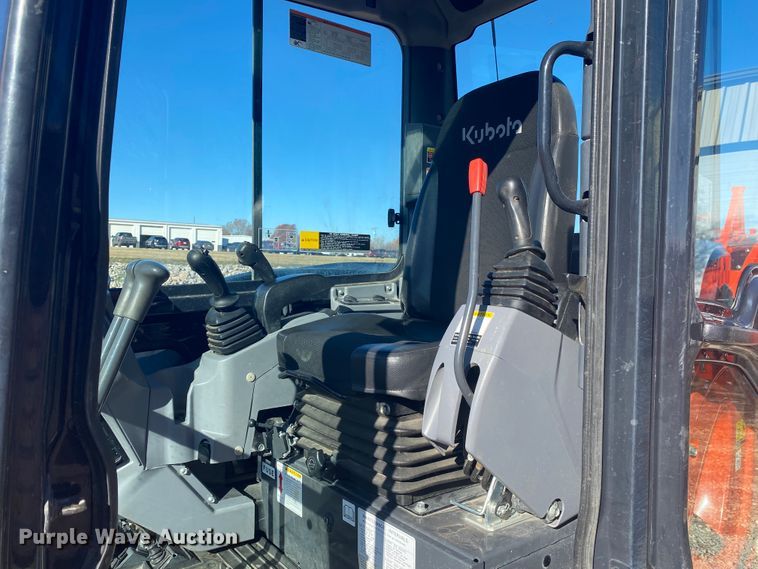 image for item DL6735 2018 Kubota KX057-4  mini excavator