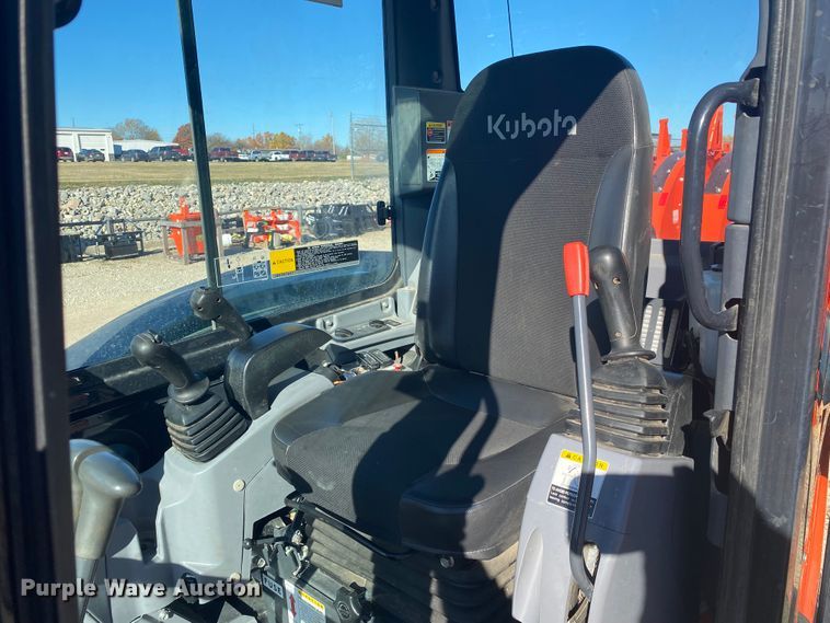 image for item DL6735 2018 Kubota KX057-4  mini excavator