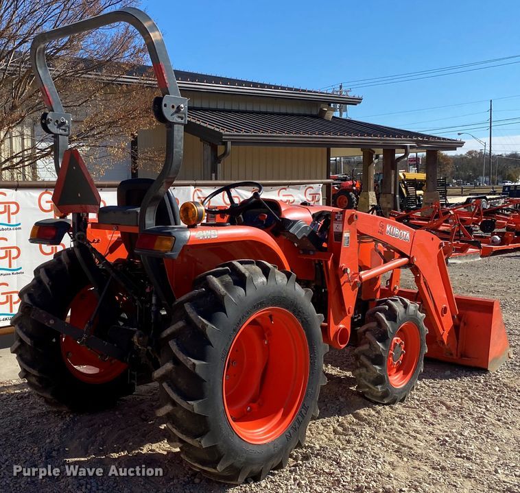 image for item DL6741 2019 Kubota L3301DT  MFWD tractor