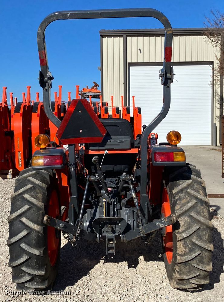 image for item DL6741 2019 Kubota L3301DT  MFWD tractor