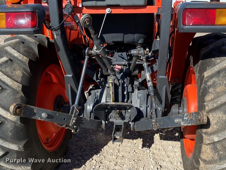 image for item DL6741 2019 Kubota L3301DT  MFWD tractor