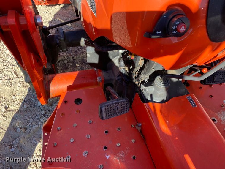 image for item DL6741 2019 Kubota L3301DT  MFWD tractor