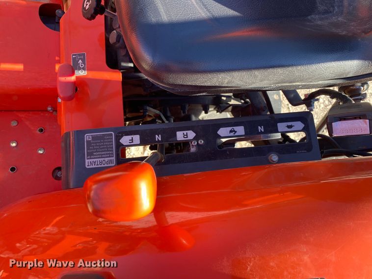 image for item DL6741 2019 Kubota L3301DT  MFWD tractor