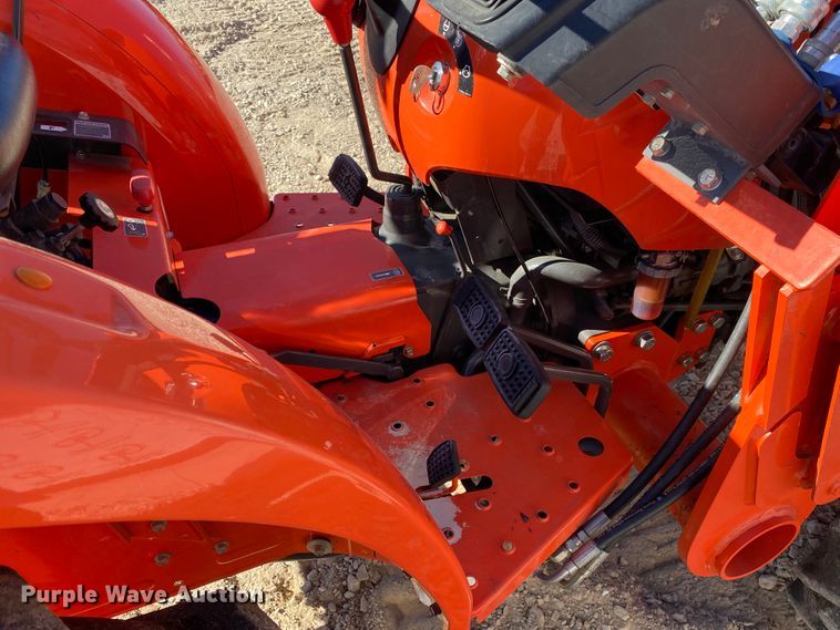 image for item DL6741 2019 Kubota L3301DT  MFWD tractor