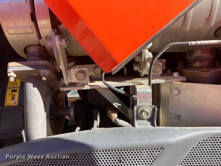 image for item DL6741 2019 Kubota L3301DT  MFWD tractor