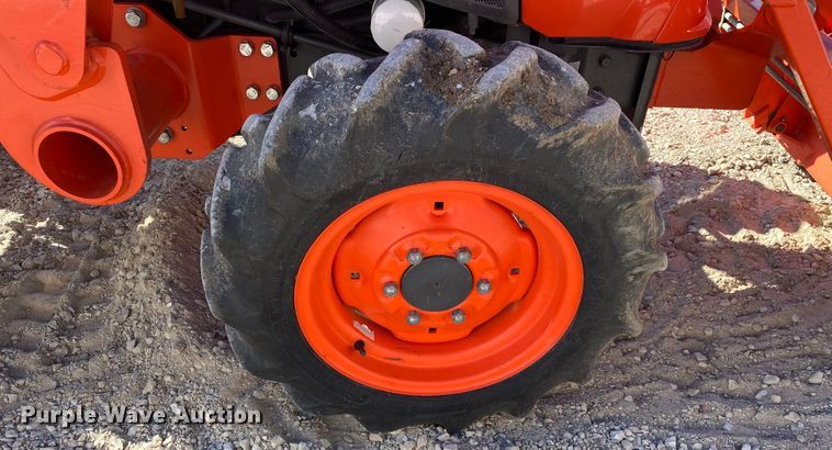 image for item DL6741 2019 Kubota L3301DT  MFWD tractor