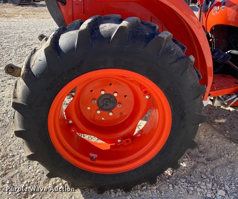 image for item DL6741 2019 Kubota L3301DT  MFWD tractor