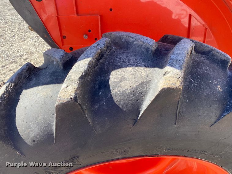 image for item DL6741 2019 Kubota L3301DT  MFWD tractor