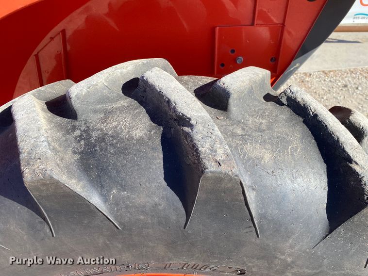 image for item DL6741 2019 Kubota L3301DT  MFWD tractor