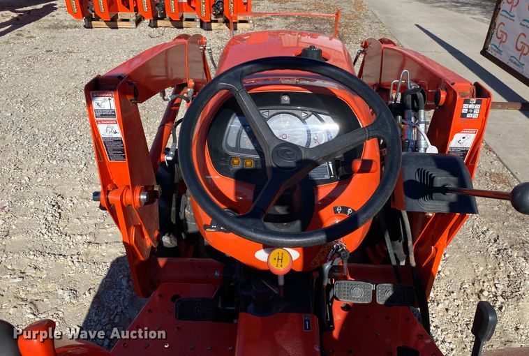 image for item DL6745 2019 Kubota L3301DT  MFWD tractor