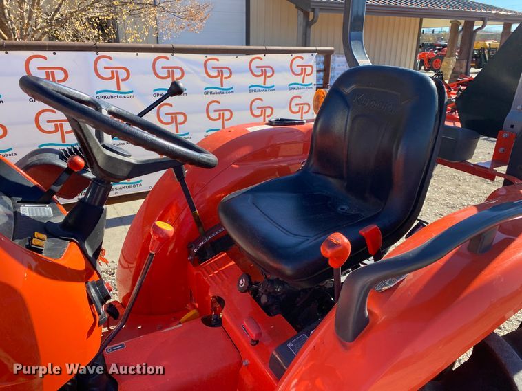 image for item DL6745 2019 Kubota L3301DT  MFWD tractor