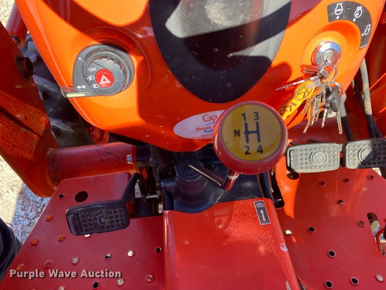 image for item DL6745 2019 Kubota L3301DT  MFWD tractor