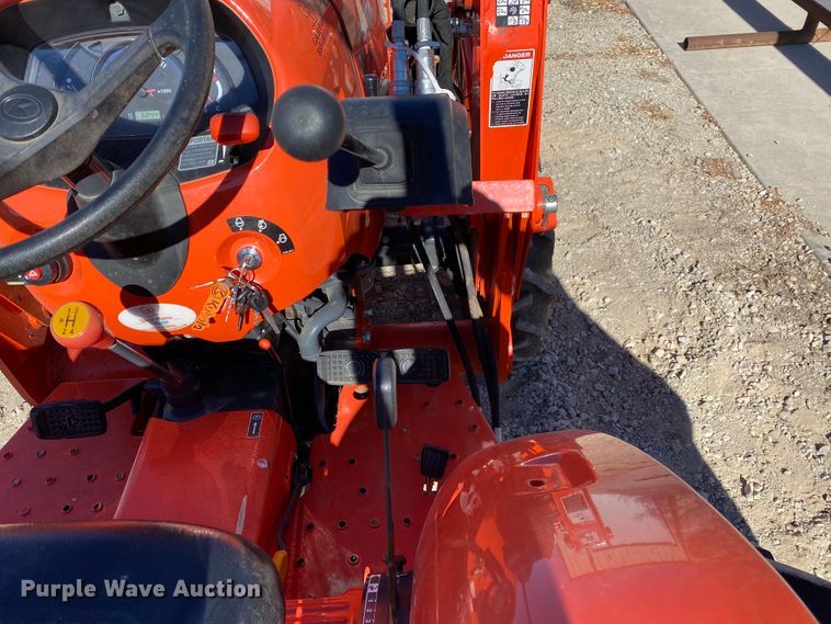 image for item DL6745 2019 Kubota L3301DT  MFWD tractor