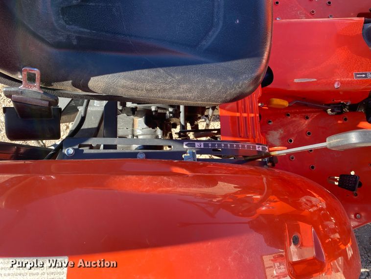 image for item DL6745 2019 Kubota L3301DT  MFWD tractor