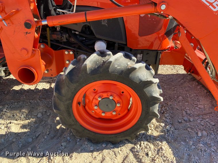 image for item DL6745 2019 Kubota L3301DT  MFWD tractor