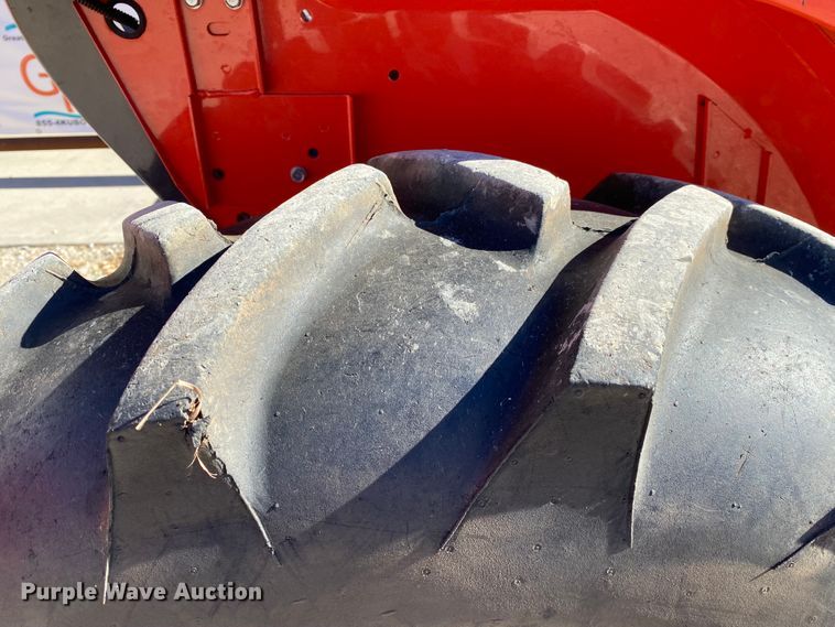 image for item DL6745 2019 Kubota L3301DT  MFWD tractor