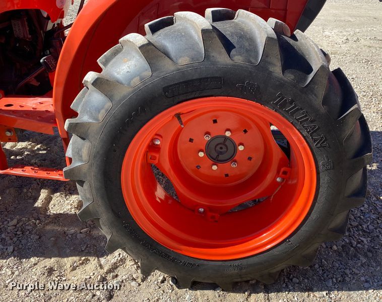 image for item DL6745 2019 Kubota L3301DT  MFWD tractor