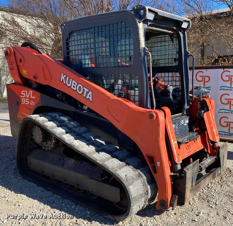 image for item DL6749 2019 Kubota SVL95-2S  tracked skid steer loader