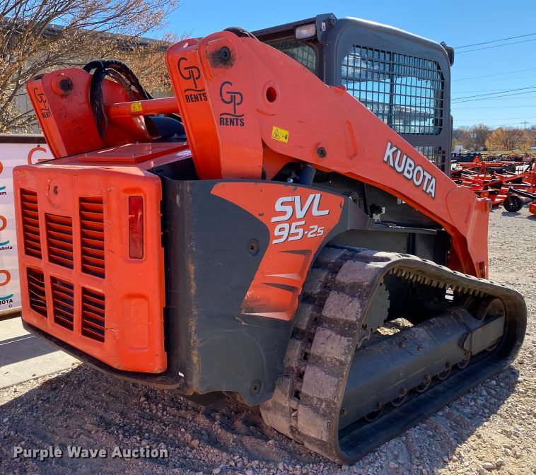 image for item DL6749 2019 Kubota SVL95-2S  tracked skid steer loader