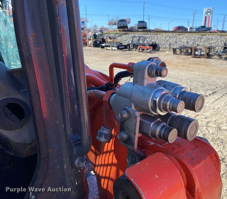 image for item DL6749 2019 Kubota SVL95-2S  tracked skid steer loader