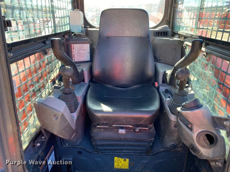 image for item DL6749 2019 Kubota SVL95-2S  tracked skid steer loader