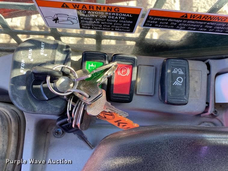 image for item DL6749 2019 Kubota SVL95-2S  tracked skid steer loader