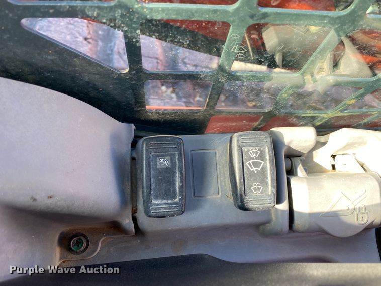 image for item DL6749 2019 Kubota SVL95-2S  tracked skid steer loader