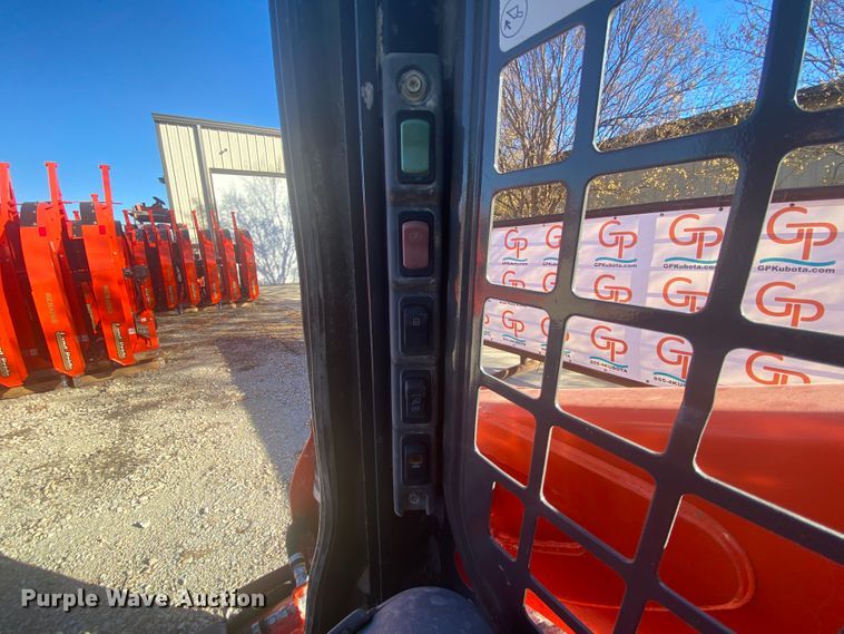 image for item DL6750 2016 Kubota SSV75  skid steer loader