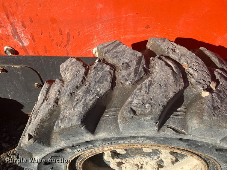 image for item DL6750 2016 Kubota SSV75  skid steer loader