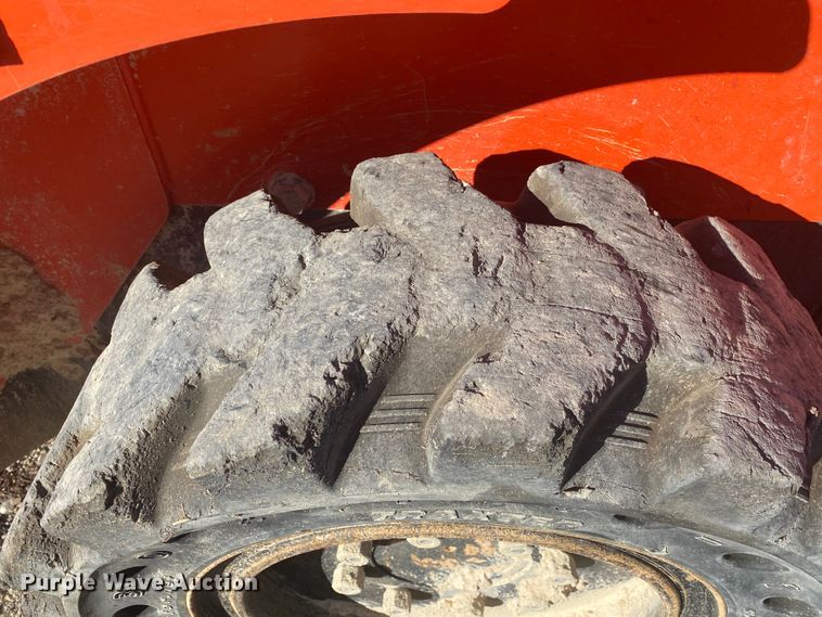 image for item DL6750 2016 Kubota SSV75  skid steer loader