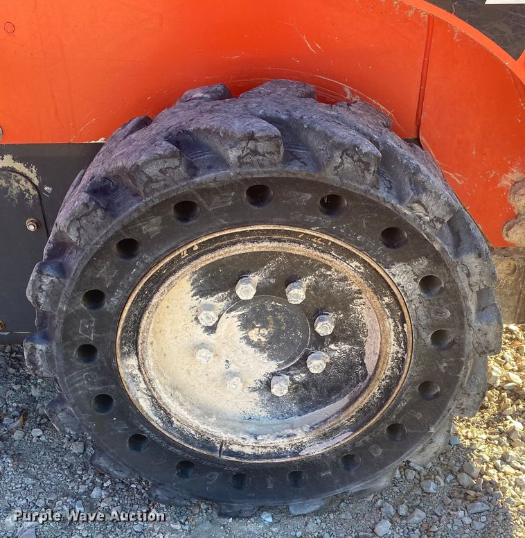 image for item DL6750 2016 Kubota SSV75  skid steer loader