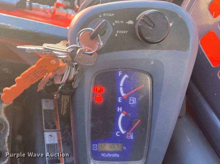 image for item DL6755 2016 Kubota SSV75  skid steer loader