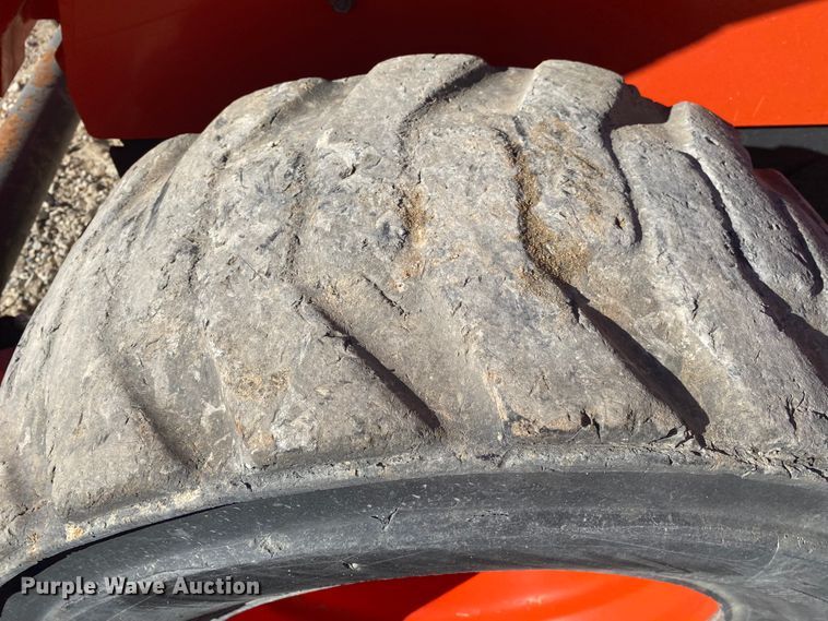 image for item DL6755 2016 Kubota SSV75  skid steer loader