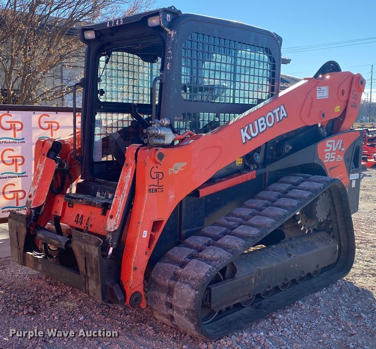 image for item DL6756 2019 Kubota SVL95-2S  tracked skid steer loader