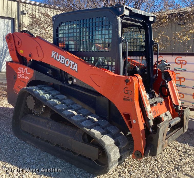 image for item DL6756 2019 Kubota SVL95-2S  tracked skid steer loader