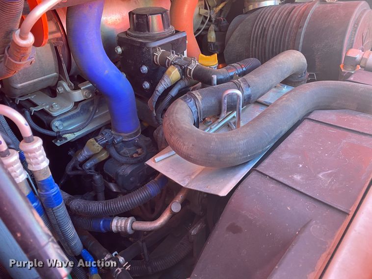 image for item DL6756 2019 Kubota SVL95-2S  tracked skid steer loader