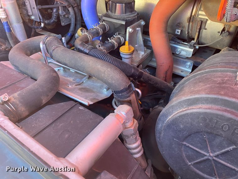 image for item DL6756 2019 Kubota SVL95-2S  tracked skid steer loader