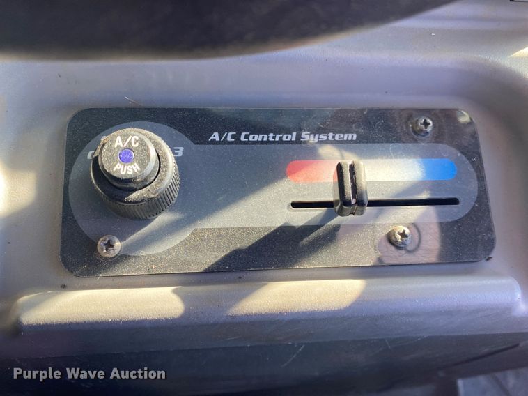 image for item DL6756 2019 Kubota SVL95-2S  tracked skid steer loader