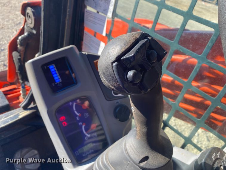 image for item DL6756 2019 Kubota SVL95-2S  tracked skid steer loader