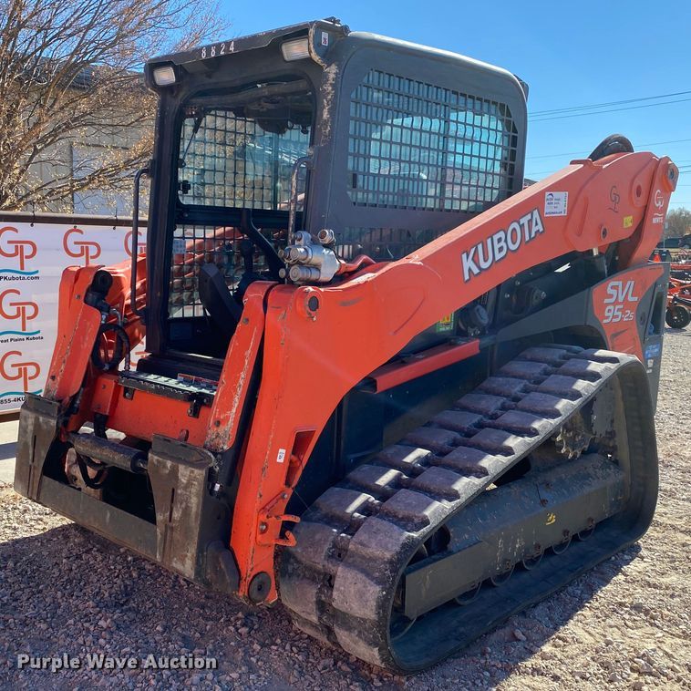 image for item DL6757 2019 Kubota SVL95-2S  tracked skid steer loader